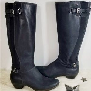 Pikolinos tall black leather boots stretch buckle